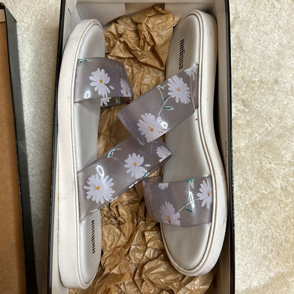 Used Melissa Sandals